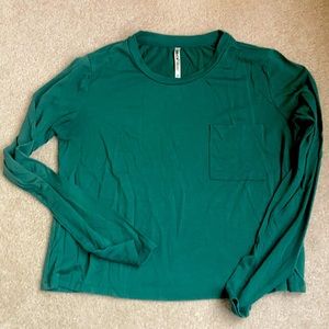 Tresics cropped long sleeve tee - size s